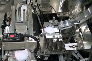 キャップパッキン全自動打栓装置